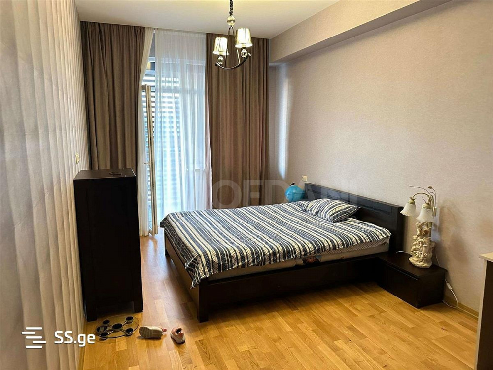 ქირავდება 5 ოთახიანი ბინა 200მ² 10/14 სართ თბილისი - photo 8