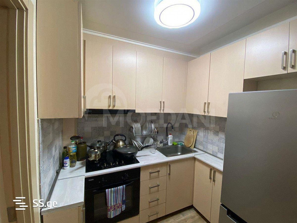 იყიდება 3 ოთახიანი ბინას 48მ² 3/9 სართ თბილისი - photo 2