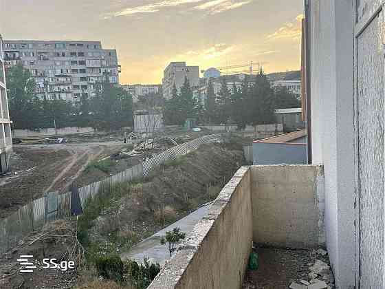 Продам 4-комн. квартиру 122м² 3/5 эт. Тбилиси