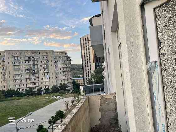 Продам 4-комн. квартиру 122м² 3/5 эт. Тбилиси