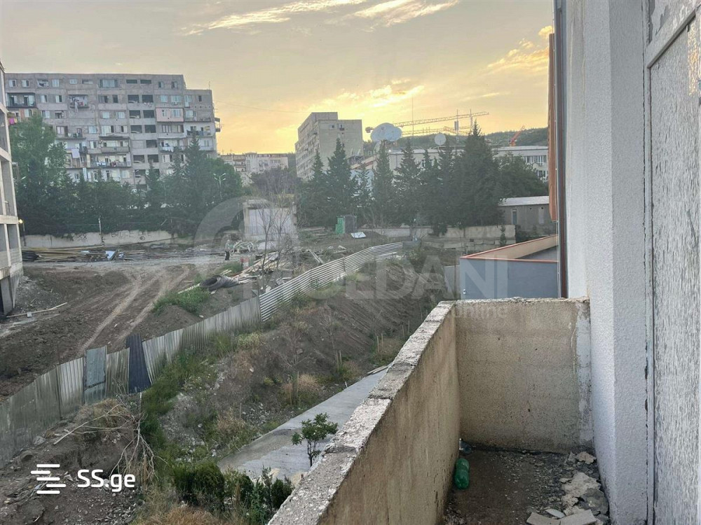 იყიდება 4 ოთახიანი ბინას 122მ² 3/5 სართ თბილისი - photo 2