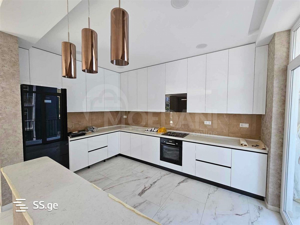 იყიდება 5 ოთახიანი ბინას 167მ² 10/13 სართ თბილისი - photo 1