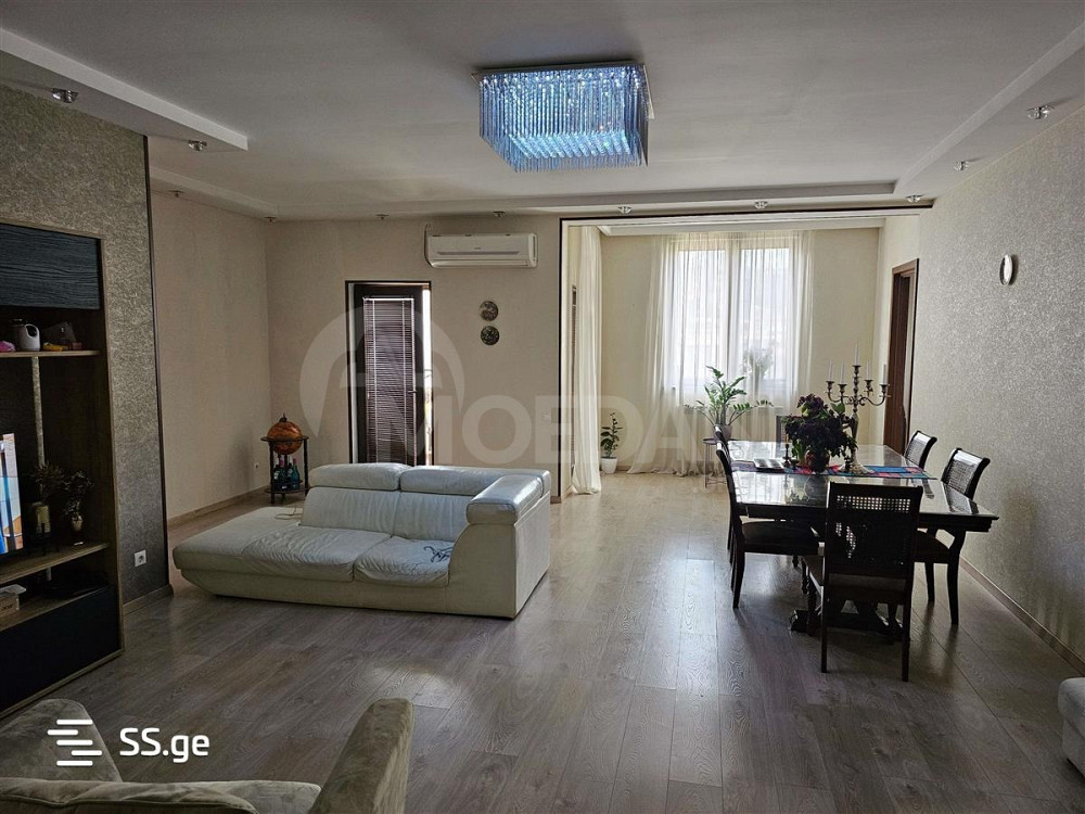 იყიდება 5 ოთახიანი ბინას 147მ² 7/10 სართ თბილისი - photo 1