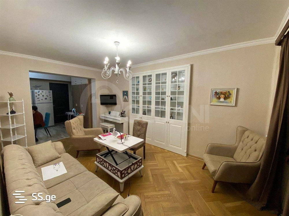 იყიდება 4 ოთახიანი ბინას 120მ² 3/8 სართ თბილისი - photo 1