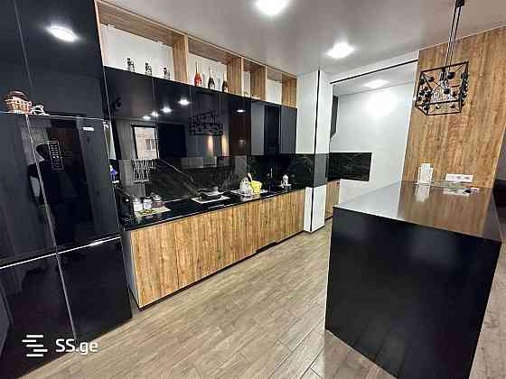 იყიდება 4 ოთახიანი ბინას 116მ² 5/12 სართ თბილისი