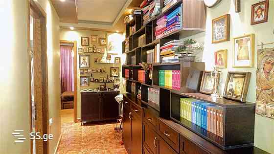 იყიდება 4 ოთახიანი ბინას 140მ² 6/8 სართ თბილისი