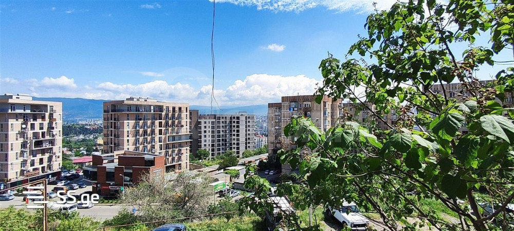 Продам 4-комн. квартиру 111м² 3/6 эт. Тбилиси - изображение 2