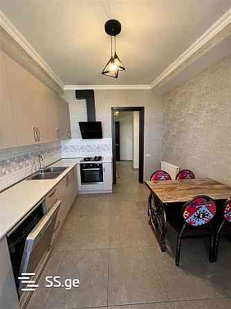 ქირავდება 3 ოთახიანი ბინა 125მ² 8/12 სართ თბილისი