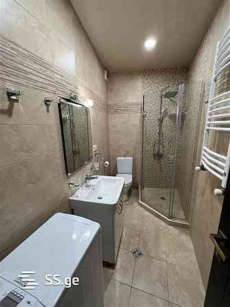 ქირავდება 3 ოთახიანი ბინა 125მ² 8/12 სართ თბილისი