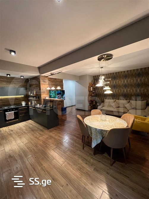 ქირავდება 4 ოთახიანი ბინა 130მ² 4/5 სართ თბილისი - photo 1