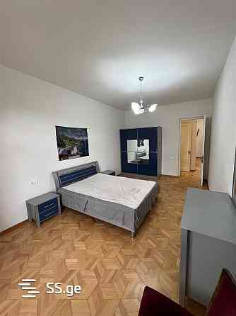 ქირავდება 3 ოთახიანი ბინა 130მ² 5/10 სართ თბილისი