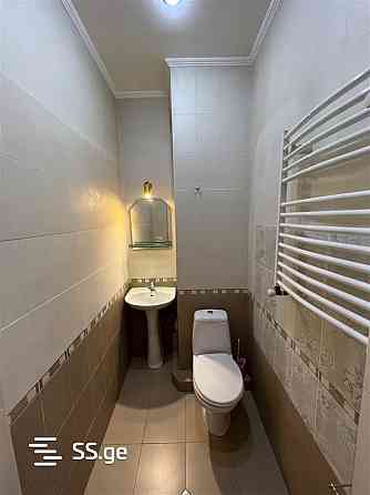 ქირავდება 3 ოთახიანი ბინა 130მ² 5/10 სართ თბილისი