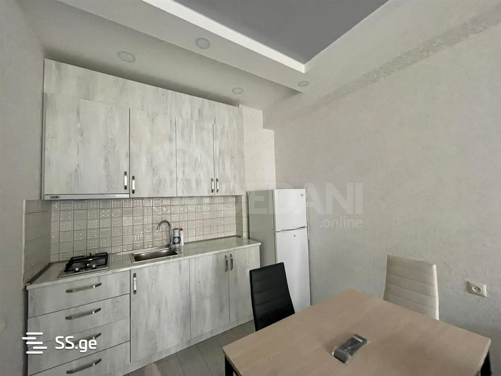 ქირავდება 2 ოთახიანი ბინა 42მ² 5/7 სართ თბილისი - photo 4