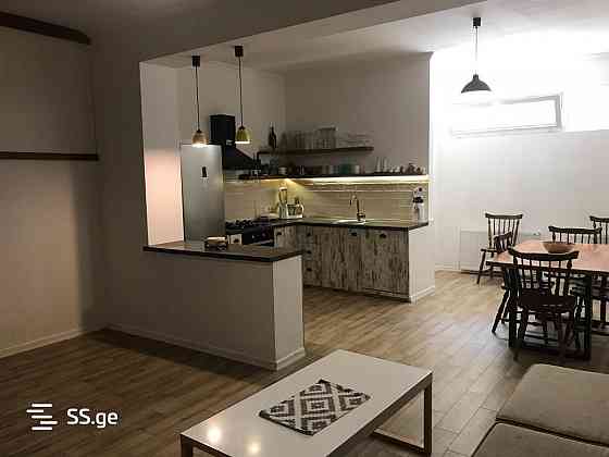 ქირავდება 3 ოთახიანი ბინა 110მ² 1/10 სართ თბილისი