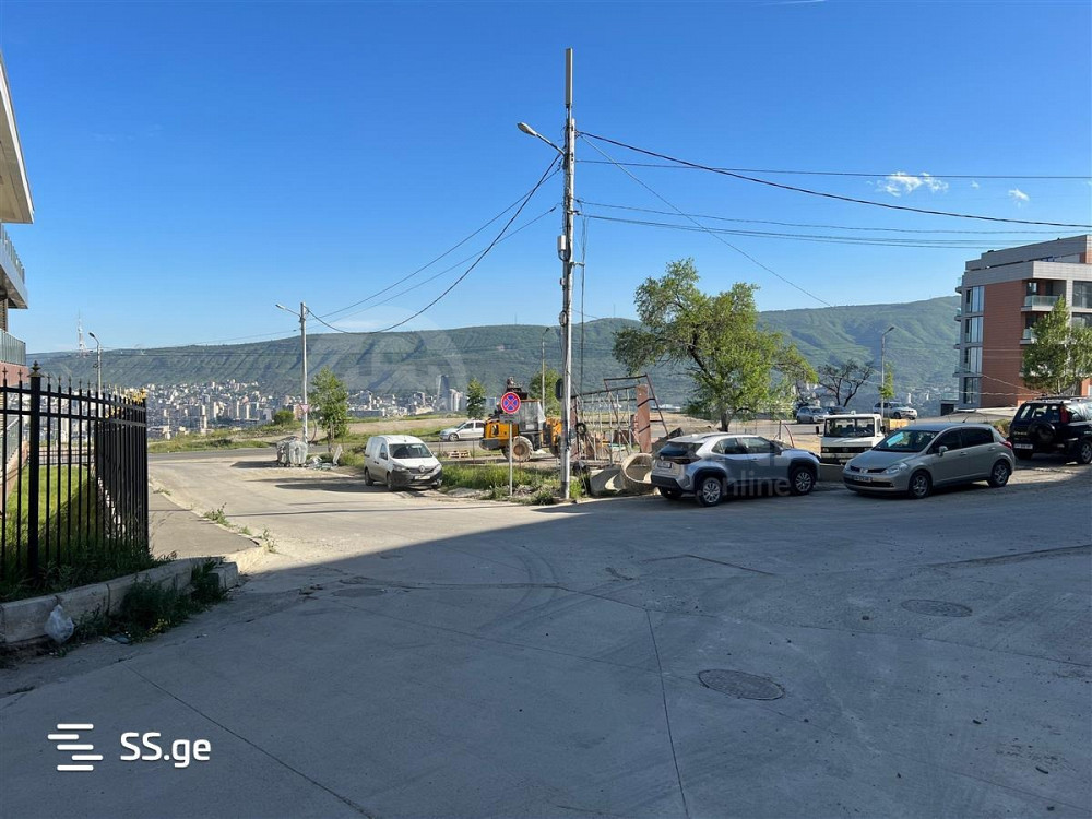 Commercial space on Lisi lake for sale Tbilisi - photo 2