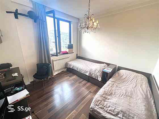 Продам 4-комн. квартиру 110м² 4/8 эт. Тбилиси