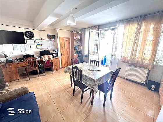 Продам 4-комн. квартиру 125м² 1/9 эт. Тбилиси