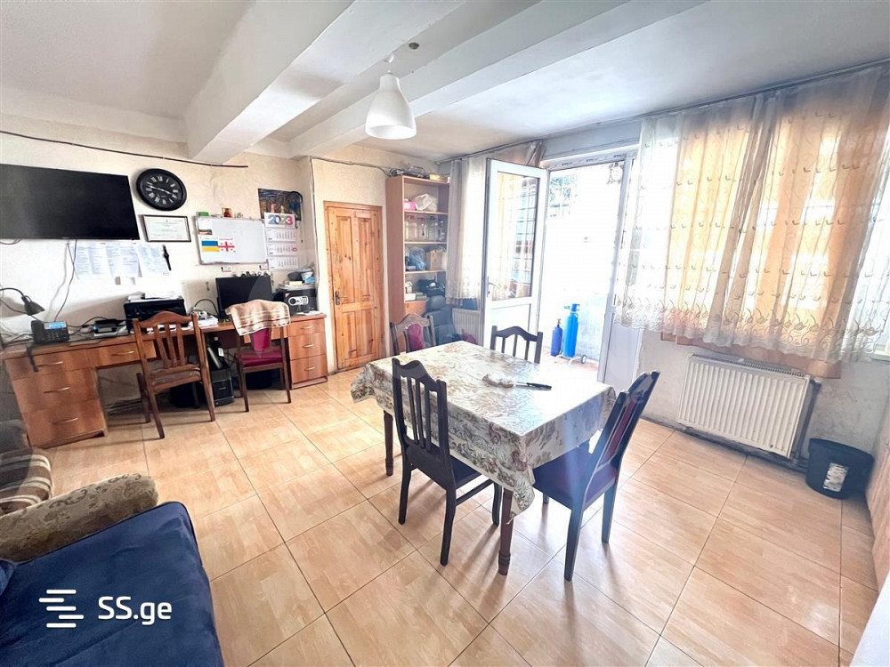 Продам 4-комн. квартиру 125м² 1/9 эт. Тбилиси - изображение 1