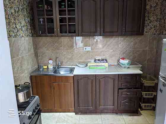 ქირავდება 2 ოთახიანი ბინა 60მ² 4/5 სართ თბილისი