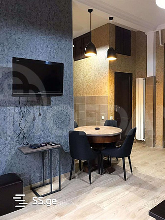 Сдается 2-комнатная квартира в Чугурети Тбилиси - изображение 1