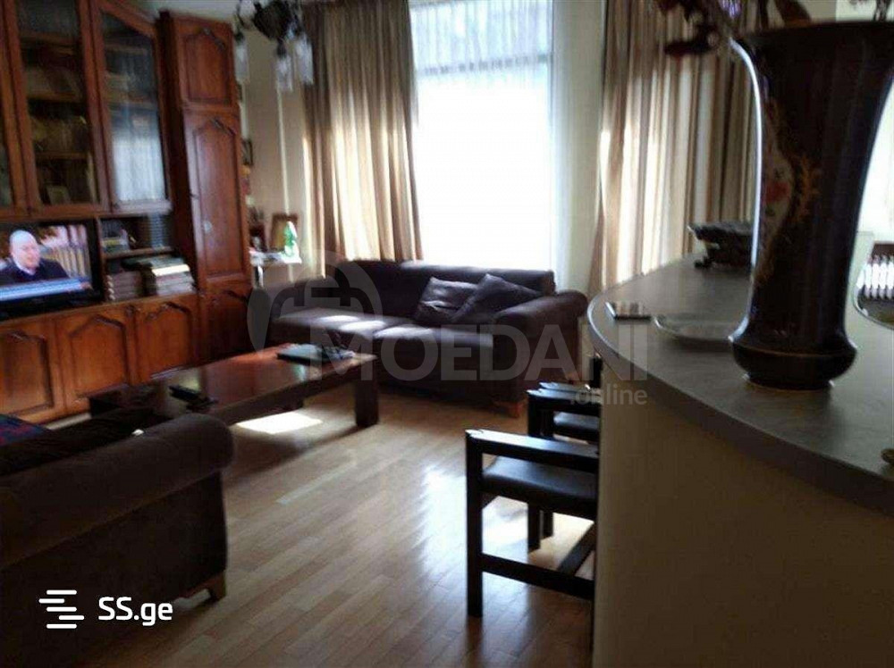 იყიდება 4 ოთახიანი ბინას 147მ² 6/9 სართ თბილისი - photo 1