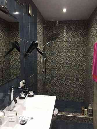 Продам 5-комн. квартиру 180м² 1/8 эт. Тбилиси