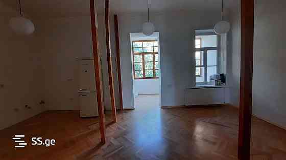 Продам 4-комн. квартиру 170м² 2/4 эт. Тбилиси