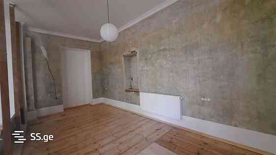 Продам 4-комн. квартиру 170м² 2/4 эт. Тбилиси