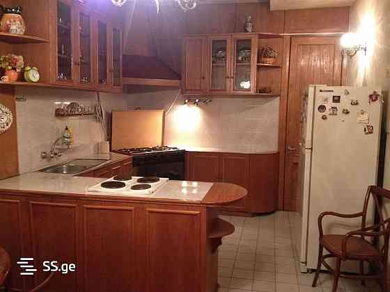 Продам 5-комн. квартиру 200м² 5/5 эт. Тбилиси