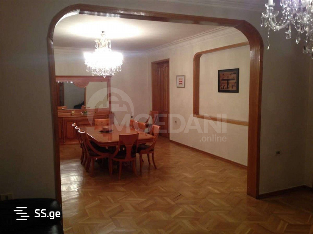 Продам 5-комн. квартиру 200м² 5/5 эт. Тбилиси - изображение 2