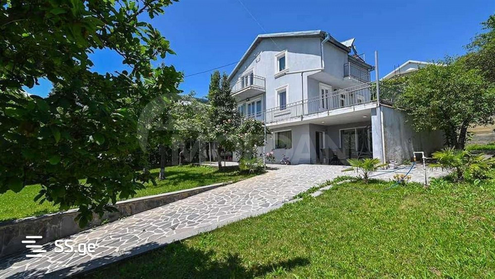 House for sale 600м² Tbilisi - photo 1