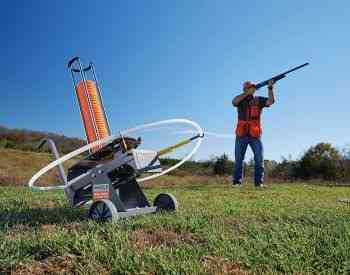 Throwing plates Tbilisi