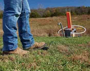 Throwing plates Tbilisi