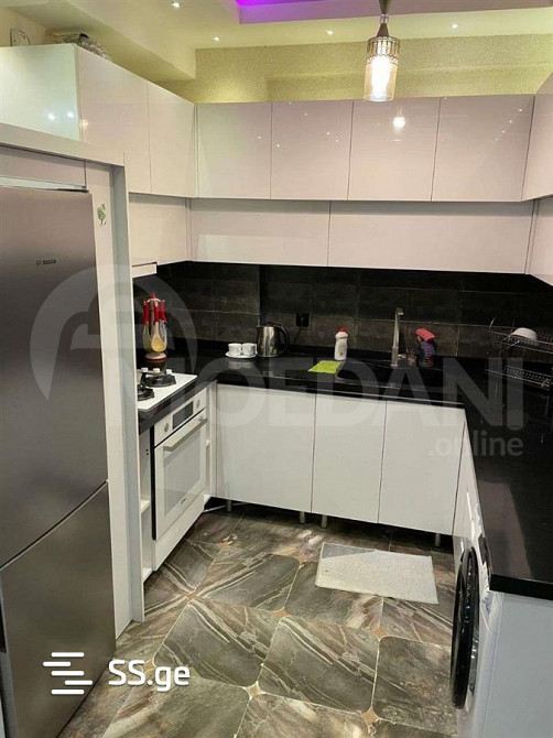 ქირავდება 3 ოთახიანი ბინა 320მ² 3/13 სართ თბილისი - photo 8