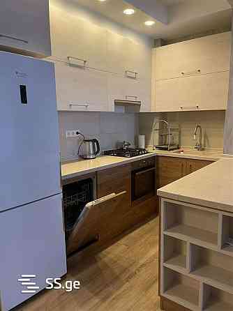 ქირავდება 3 ოთახიანი ბინა 85მ² 8/9 სართ თბილისი