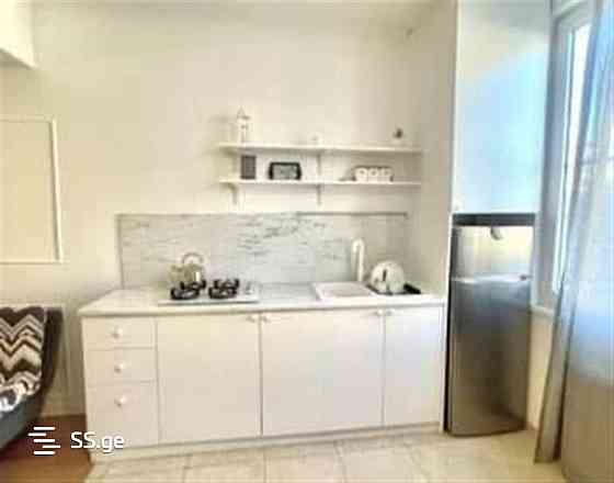 ქირავდება 2 ოთახიანი ბინა 78მ² 5/7 სართ თბილისი