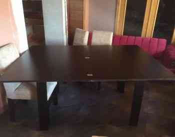 Раздвижной стол с 6 стульями. Тбилиси