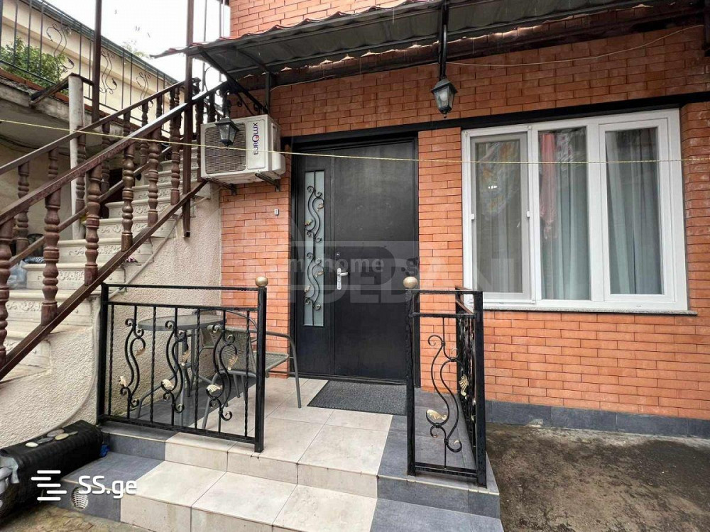 Apartments For Rent three-room 45м² 1/2 floor Tbilisi - photo 4