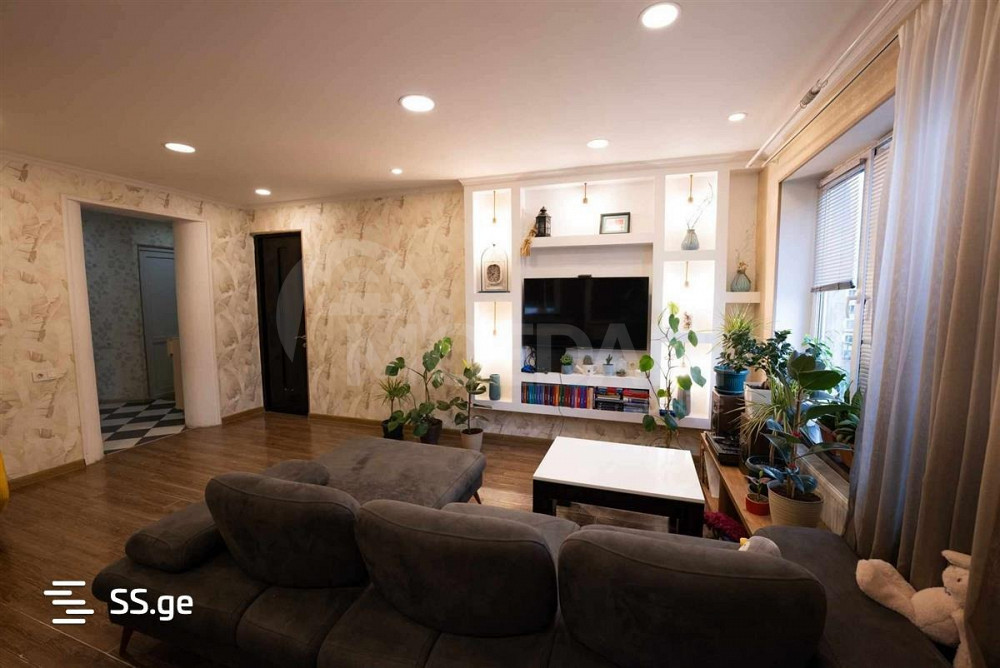 Продам 3-комн. квартиру 85м² 7/9 эт. Тбилиси - изображение 1