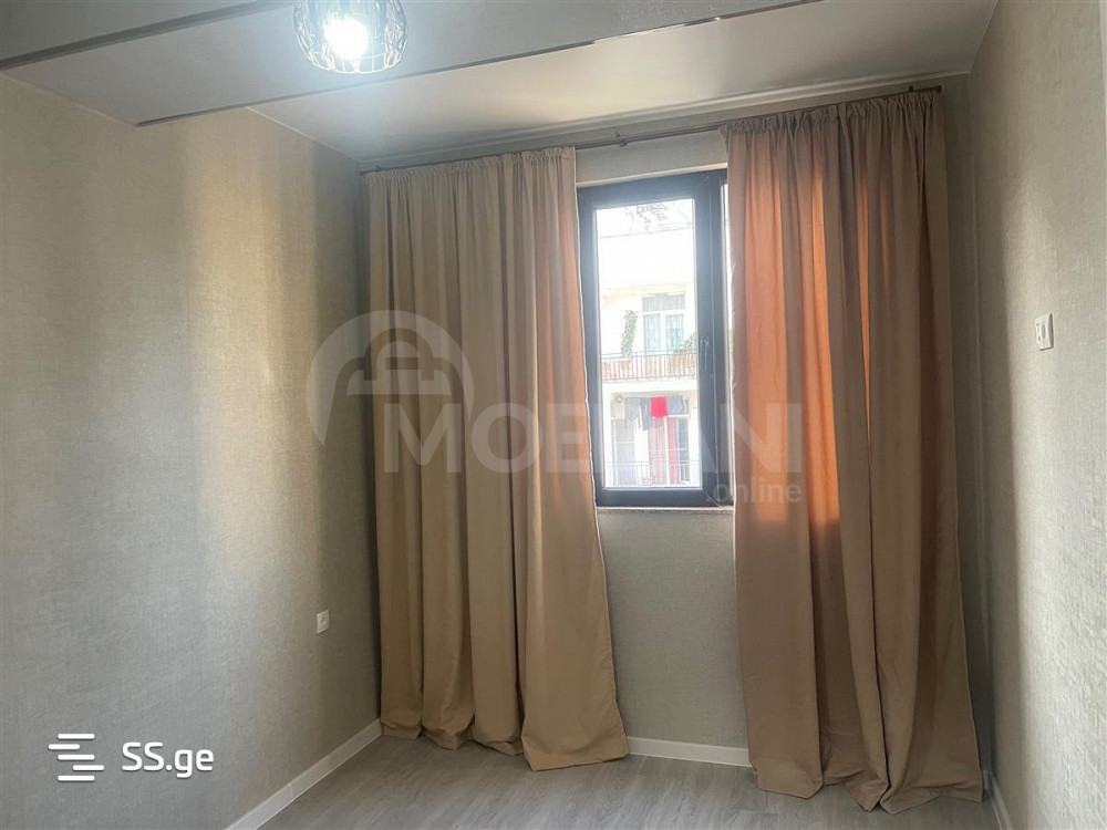 იყიდება 4 ოთახიანი ბინას 65მ² 5/6 სართ თბილისი - photo 1