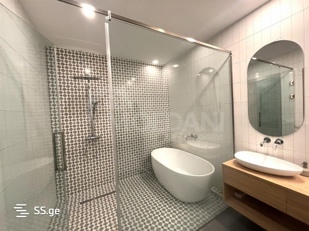 House for sale 1000м² Tbilisi - photo 2