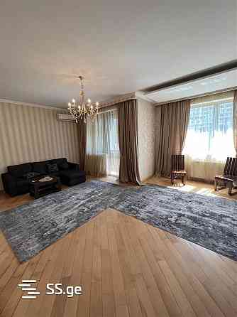 ქირავდება 3 ოთახიანი ბინა 130მ² 12/13 სართ თბილისი