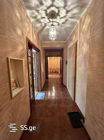 ქირავდება 3 ოთახიანი ბინა 130მ² 12/13 სართ თბილისი
