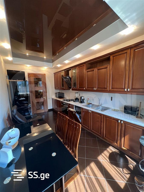 ქირავდება 3 ოთახიანი ბინა 130მ² 12/13 სართ თბილისი - photo 4