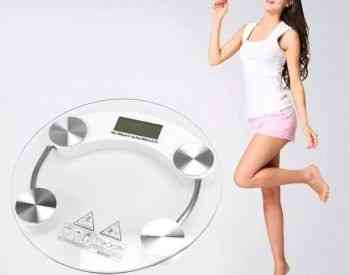 Электронные напольные весы. Максимальная нагрузка 180 кг. Тбилиси