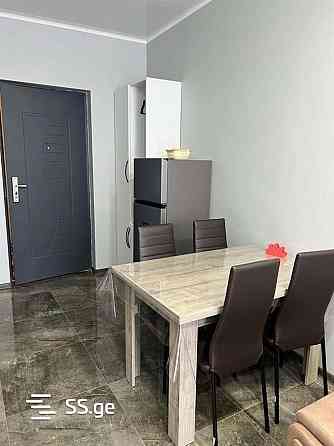 ქირავდება 2 ოთახიანი ბინა 40მ² 23/25 სართ თბილისი