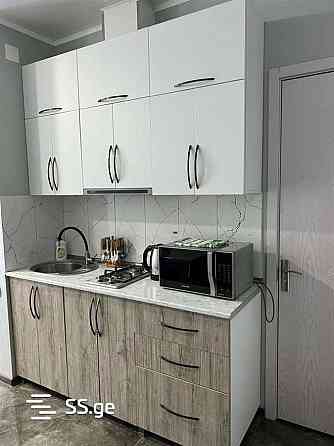 ქირავდება 2 ოთახიანი ბინა 40მ² 23/25 სართ თბილისი