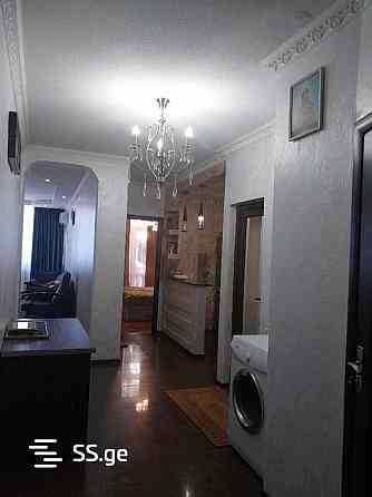 ქირავდება 3 ოთახიანი ბინა 75მ² 2/22 სართ თბილისი