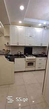 Продам 4-комн. квартиру 105м² 14/22 эт. Тбилиси