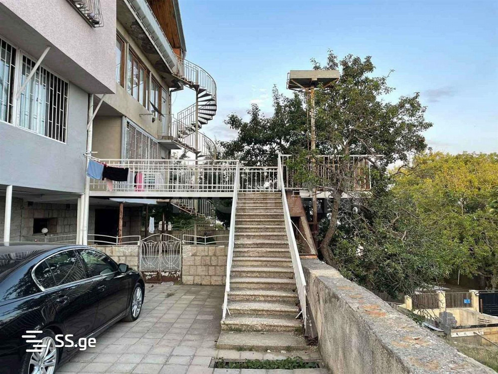 Apartments For Sale two-room 40м² 1/3 floor Tbilisi - photo 1